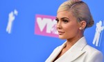Kylie Jenner bị chỉ trích vì tổ chức bữa tiệc chủ đề tình dục
