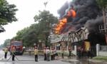 Cháy khủng khiếp, hơn 1.000 mét vuông nhà xưởng bị thiêu rụi