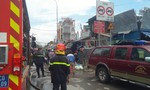 Tiệm sửa xe trong chợ ở Sài Gòn cháy lớn