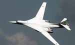 Chiêm ngưỡng máy bay siêu thanh Tu-160 tung hoành trên không