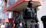 Cảnh sát Đức triệt phá đường dây buôn người “khủng”, tạm giữ 9 người Việt