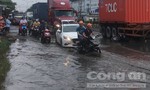 Tránh vũng nước trên đường, một người bị xe container cán tử vong