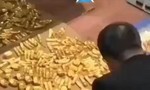 Clip kho vàng 13,5 tấn giấu kín trong nhà quan tham Trung Quốc