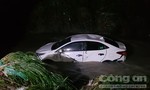 Cứu 4 người trong ô tô bị nước lũ cuốn trôi xuống suối Săn Máu