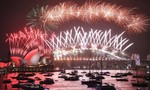 Clip pháo hoa rực rỡ tại London, Sydney, Dubai, Paris