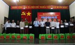 Bí thư Thành uỷ TPHCM Nguyễn Thiện Nhân thăm và tặng quà tại Quảng Nam