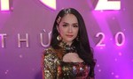 Hoa hậu Hương Giang quyến rũ với đầm ánh kim