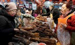 Dân Trung Quốc chật vật ăn Tết do giá heo tăng đến 200%