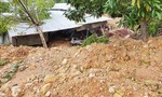 Quảng Nam: Sạt lở đất đá gây sụp đổ nhà dân