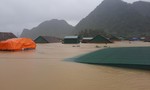 Quảng Bình vẫn còn hơn 43.000 ngôi nhà chìm trong nước lũ