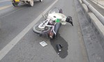 Thanh niên đi xe máy nghi bị chém bất tỉnh trên cầu Rạch Miễu