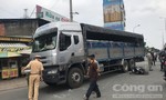 Đi thuê luật sư bào chữa cho con, hai vợ chồng bị xe tải tông thương vong ở Sài Gòn