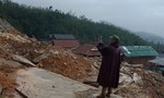 Lở núi, 2.000 dân ở Quảng Ngãi bị cô lập, nhiều nhà hư hỏng