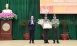 Thiếu tướng Lê Hồng Nam được tặng thưởng Huân chương Chiến công hạng Nhất