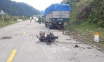 Xe máy tông xe tải, 2 du khách người ngoài tử vong