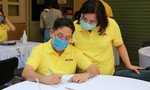Tổng Lãnh sự quán Thái Lan hiến máu cứu người mùa dịch Covid-19