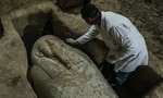 Quan tài “thần bầu trời Horus” trong mộ cổ 3000 năm tuổi ở Ai Cập