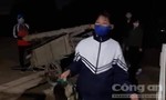 Dân vùng tâm dịch Sơn Lôi mang củi sưởi ấm cho cán bộ y tế