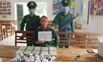 Chặn 10 bánh heroin, 7kg thuốc phiện từ nước ngoài vào Việt Nam