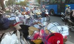 Mũ nón phòng dịch bệnh Covid-19 thịnh hành ở Sài Gòn