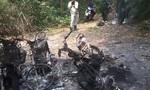 Ba xe máy của cán bộ bảo vệ rừng nghi bị lâm tặc đốt cháy