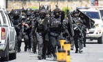 Philippines: Kẻ có vũ trang bắt 30 người làm con tin tại TTTM