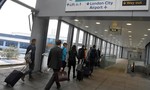 Sân bay London đóng cửa đến hết tháng 4 vì dịch nCoV