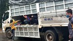 Xe tải chở 14 người trong thùng kín để “né” kiểm soát, đi đám tang