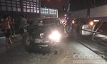 Ô tô vượt đèn đỏ gây tai nạn liên hoàn, tài xế nguy kịch