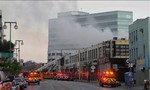 Tòa nhà ở Mỹ phát nổ lúc xảy ra cháy, khiến 11 lính cứu hỏa bị thương