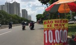 Điểm bán bảo hiểm mọc lên như nấm trên đường phố Sài Gòn