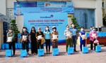 “Ngân hàng gạo nghĩa tình” của VietinBank đến với người nghèo TP.HCM
