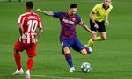 Barca chia điểm đáng tiếc, dù Messi ghi bàn thứ 700