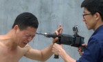 Clip võ sư Trung Quốc biểu diễn dùng máy khoan khoan thẳng vào đầu