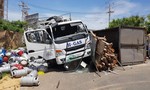 Tai nạn giữa xe chở bình gas và ôtô chở gỗ