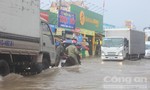 TP.Biên Hòa: Đường lại thành sông sau cơn mưa buổi trưa