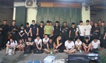 Trăm Cảnh sát đột kích, bắt 21 đối tượng có lệnh truy nã của Trung Quốc