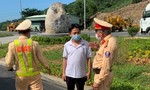 CSGT bắt vụ chở người từ vùng dịch Đà Nẵng về Quảng Bình
