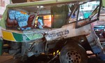 Xe tải đâm xe buýt, 20 hành khách bị thương nặng nhập viện cấp cứu