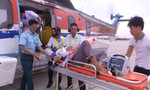 Trực thăng đưa ngư dân bệnh nặng từ Trường Sa về đất liền điều trị