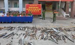 Công an quận Tân Phú tiêu hủy "kho" vũ khí thô sơ, công cụ hỗ trợ
