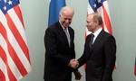 Biden lần đầu điện đàm với Putin