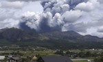 Núi lửa Aso ở Nhật bất ngờ phun trào
