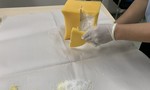TPHCM: Phát hiện 5 kg ma túy giấu trong khối sáp thơm gửi sang Úc