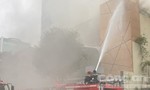 Cháy lớn quán bar ở trung tâm TPHCM, khói lan tỏa mù mịt