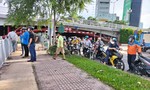 Thanh niên để lại xe máy, nhảy xuống kênh Nhiêu Lộc - Thị Nghè tự tử