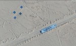 Trung Quốc tạo mô hình tàu sân bay Mỹ để diễn tập trên sa mạc