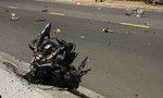 Tông trực diện ôtô, xe máy vỡ nát, 1 người tử vong