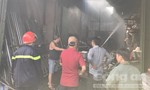 Cháy vựa phế liệu, nhiều hộ dân hốt hoảng sơ tán