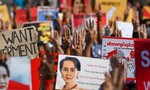 Những cuộc biểu tình không người, diễn ra trong ánh nến ở Myanmar